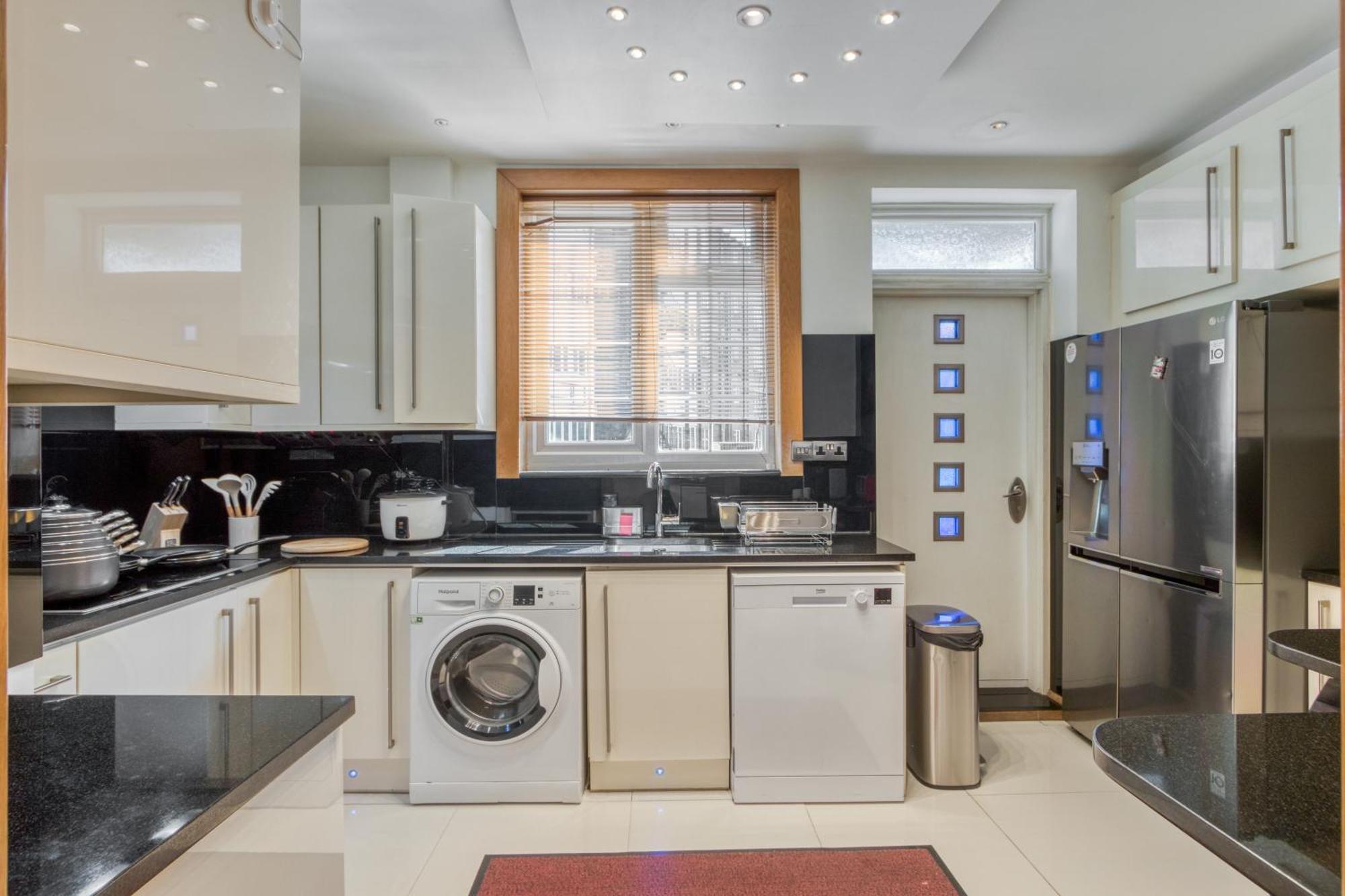 Spacious 3br Flat With Ac 3 Ensuite Bidets Near Selfridges And Hyde Park Apartment *