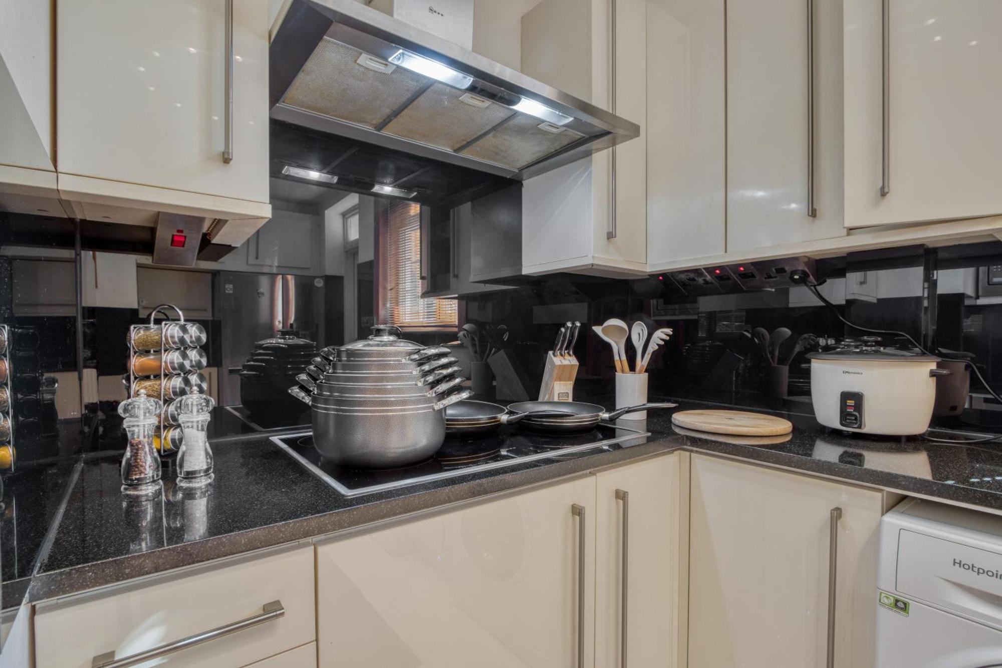 Apartment Spacious 3br Flat With Ac 3 Ensuite Bidets Near Selfridges And Hyde Park *