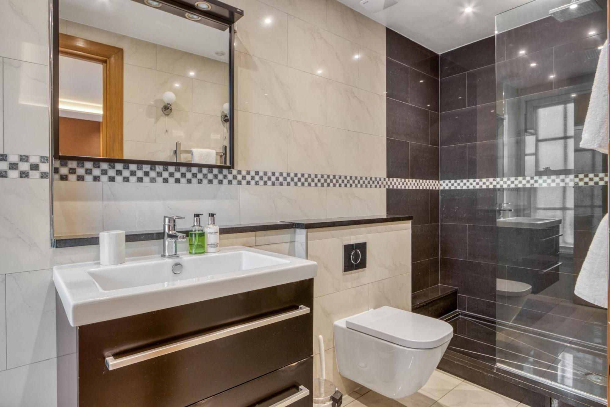 Spacious 3br Flat With Ac 3 Ensuite Bidets Near Selfridges And Hyde Park London