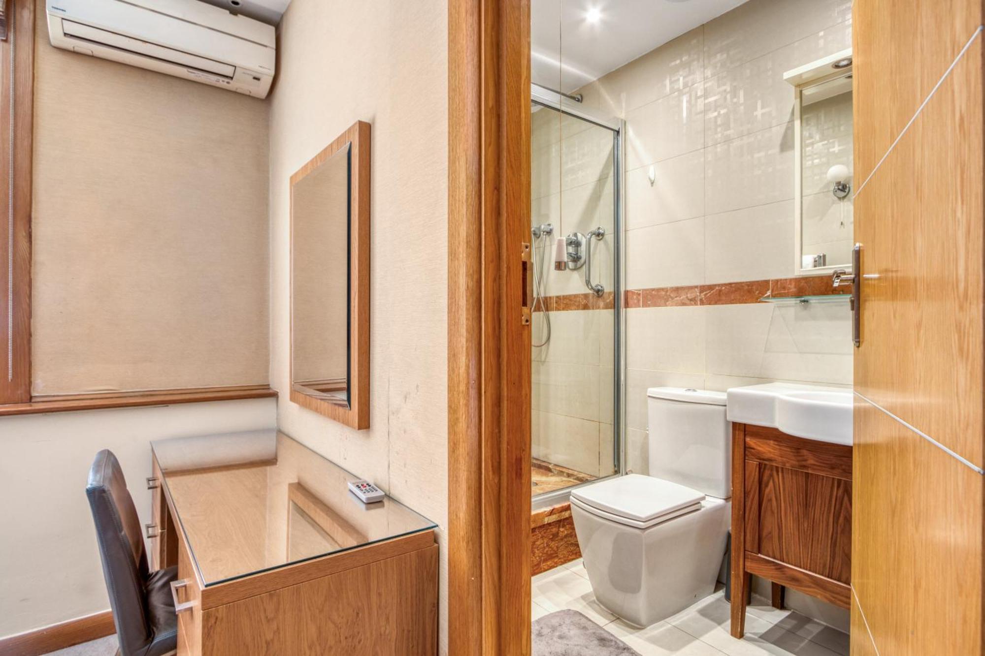 Spacious 3br Flat With Ac 3 Ensuite Bidets Near Selfridges And Hyde Park Apartment
