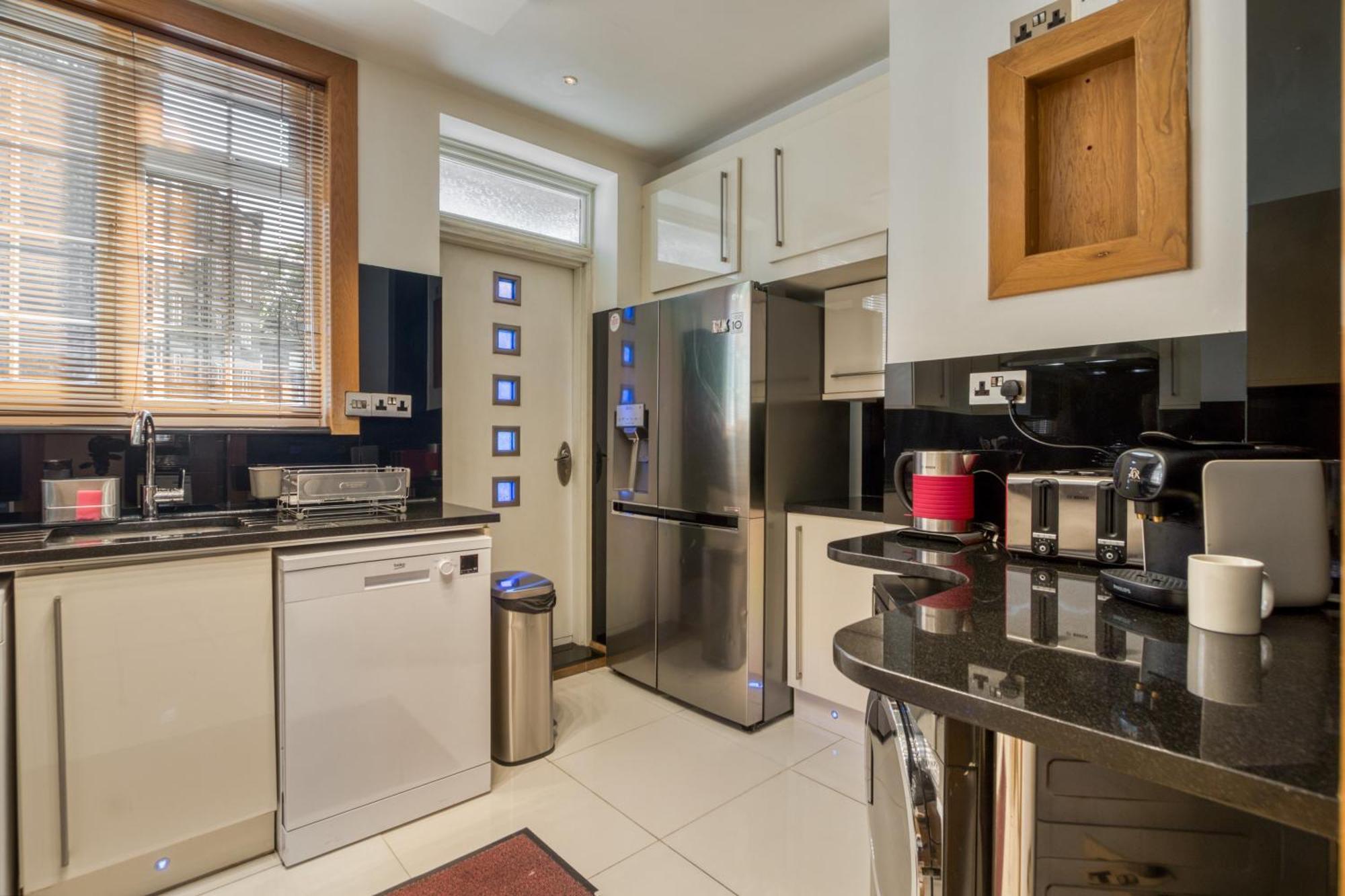 Apartment Spacious 3br Flat With Ac 3 Ensuite Bidets Near Selfridges And Hyde Park