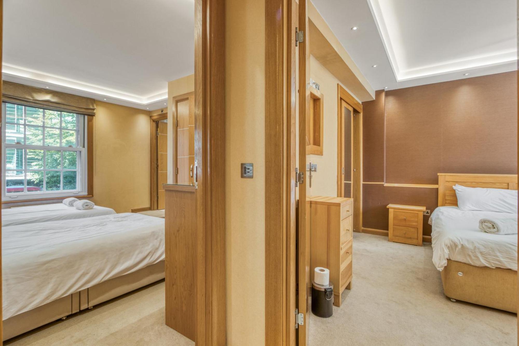 Spacious 3br Flat With Ac 3 Ensuite Bidets Near Selfridges And Hyde Park Apartment London